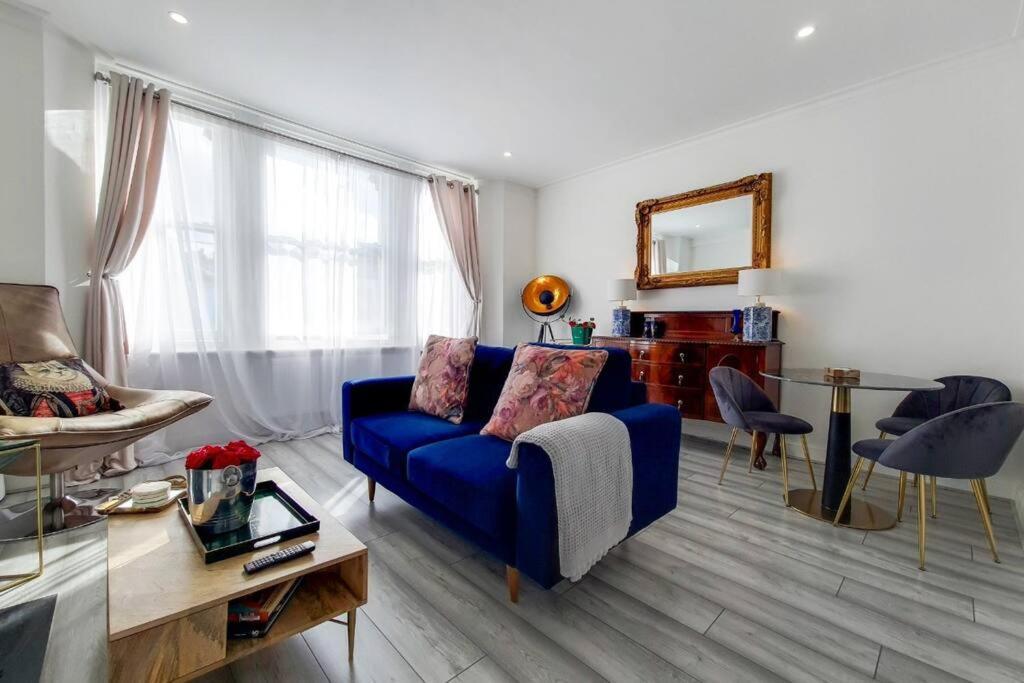 Apartamento Immaculately Presented 1 Bed Londres Exterior foto