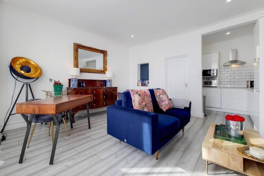 Apartamento Immaculately Presented 1 Bed Londres Exterior foto